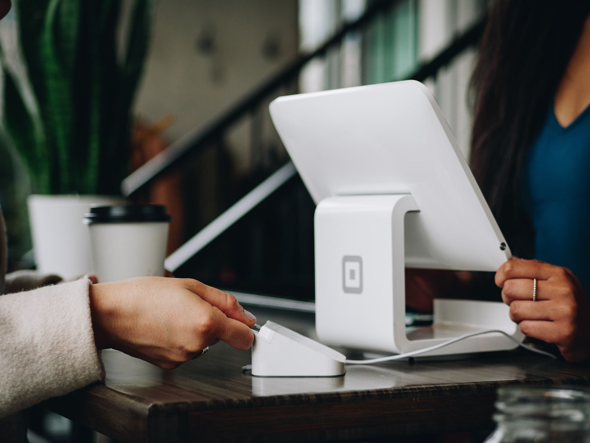 AI chatbot interface handling customer enquiry